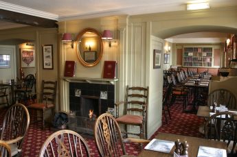 Burts Hotel, Melrose